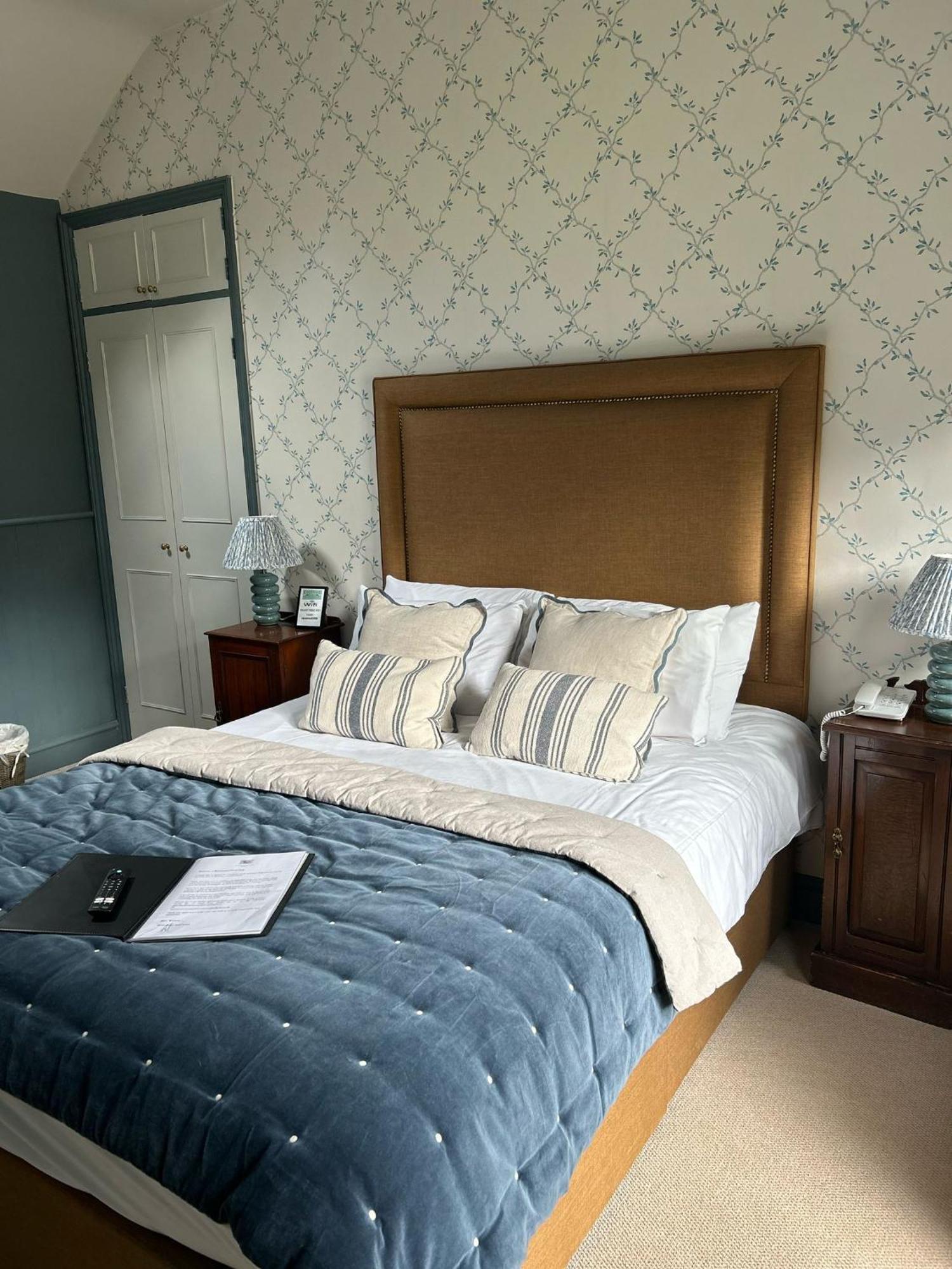 Ravenwood Hall Hotel Bury St. Edmunds Buitenkant foto