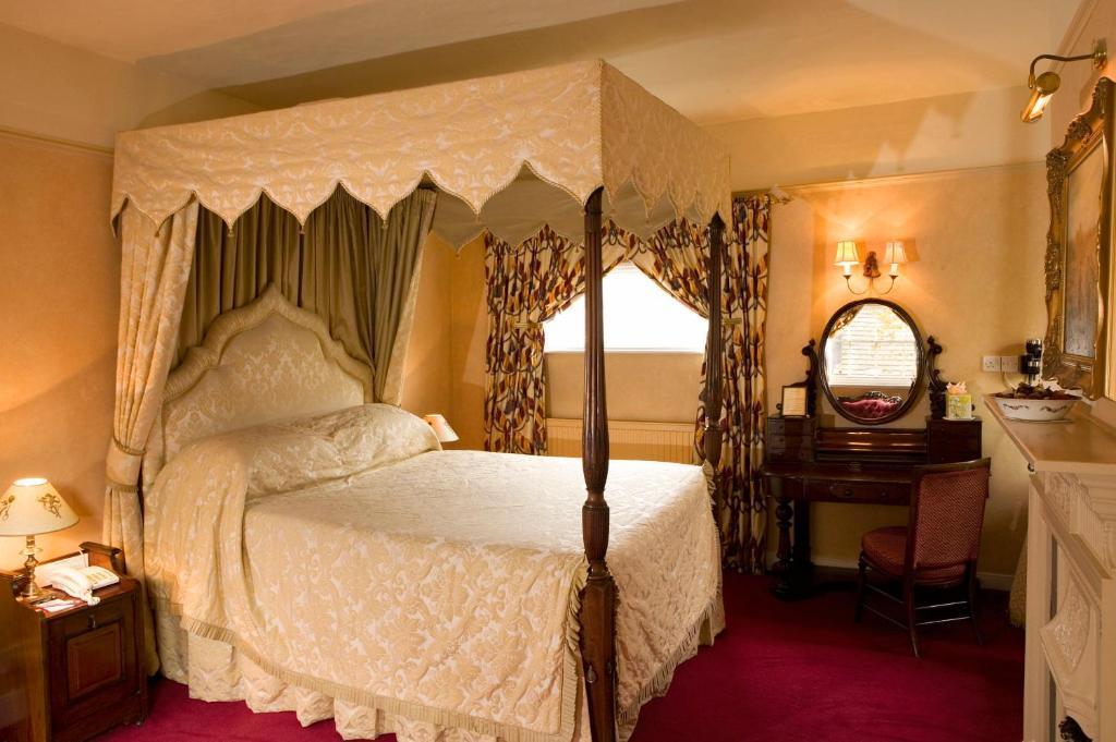Ravenwood Hall Hotel Bury St. Edmunds Buitenkant foto