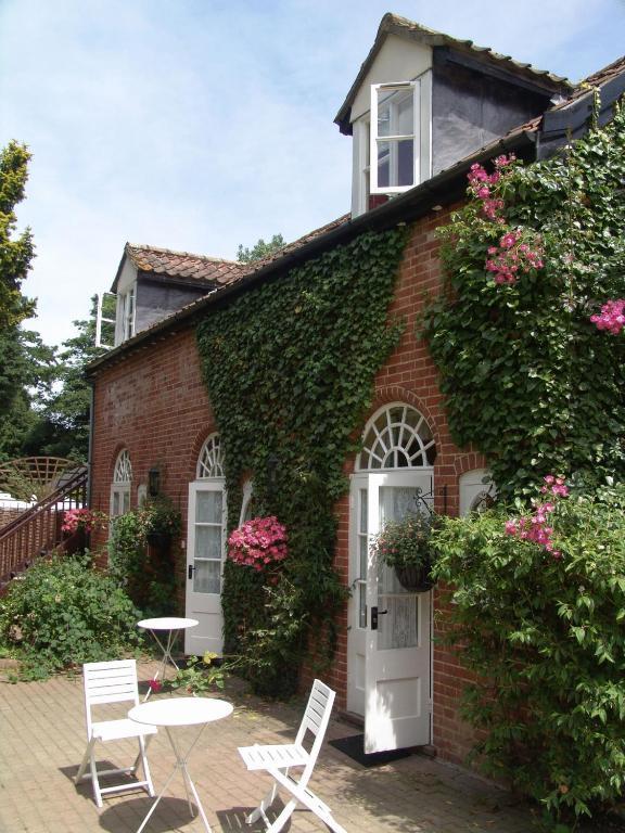 Ravenwood Hall Hotel Bury St. Edmunds Buitenkant foto
