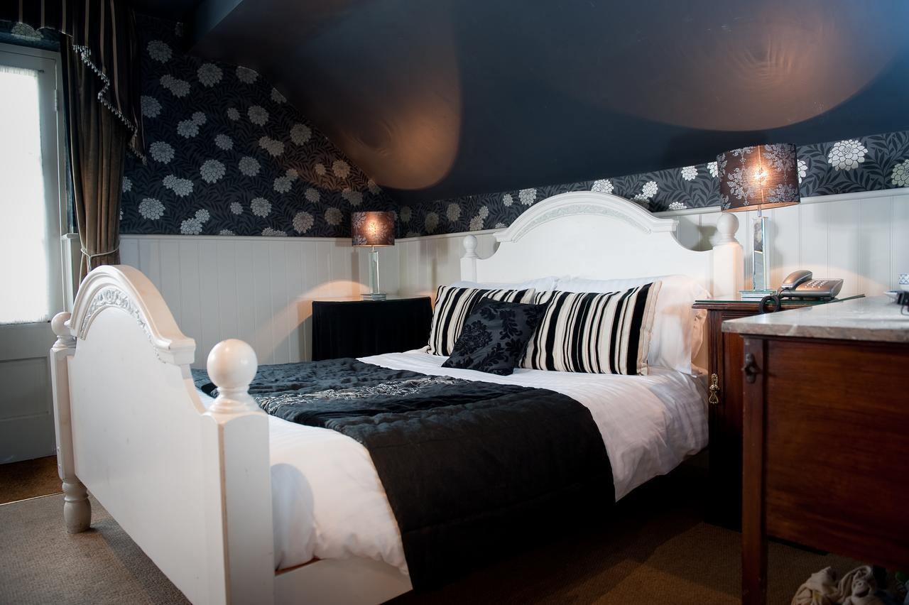 Ravenwood Hall Hotel Bury St. Edmunds Buitenkant foto